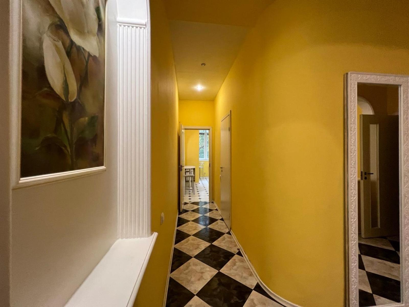 Apartment Near Gulliver Kyiv Exterior photo