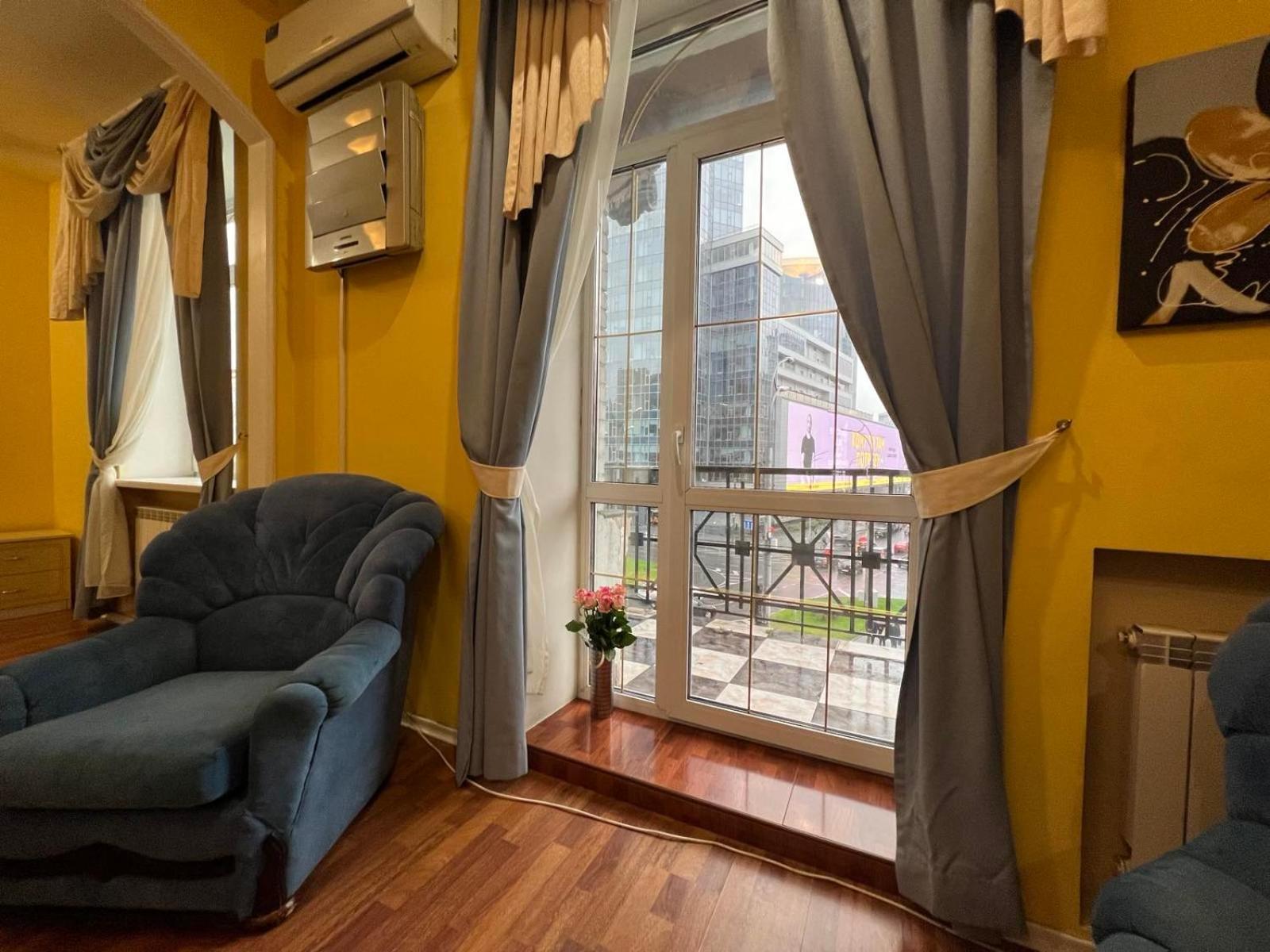 Apartment Near Gulliver Kyiv Exterior photo